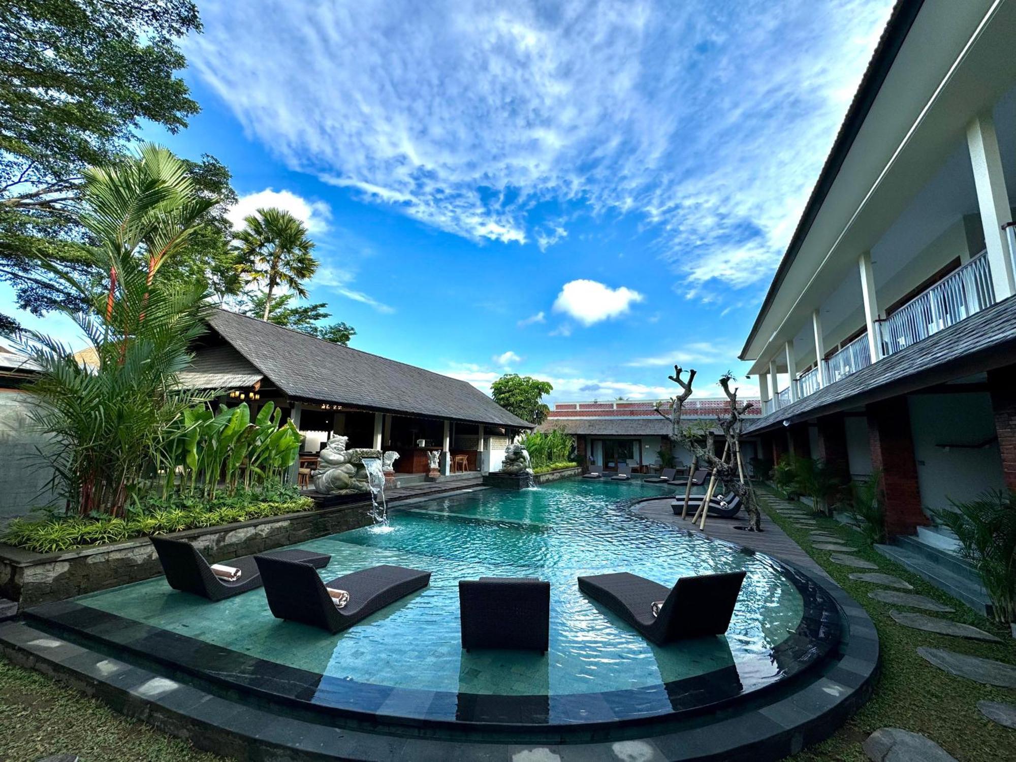 Puri Andong 4*