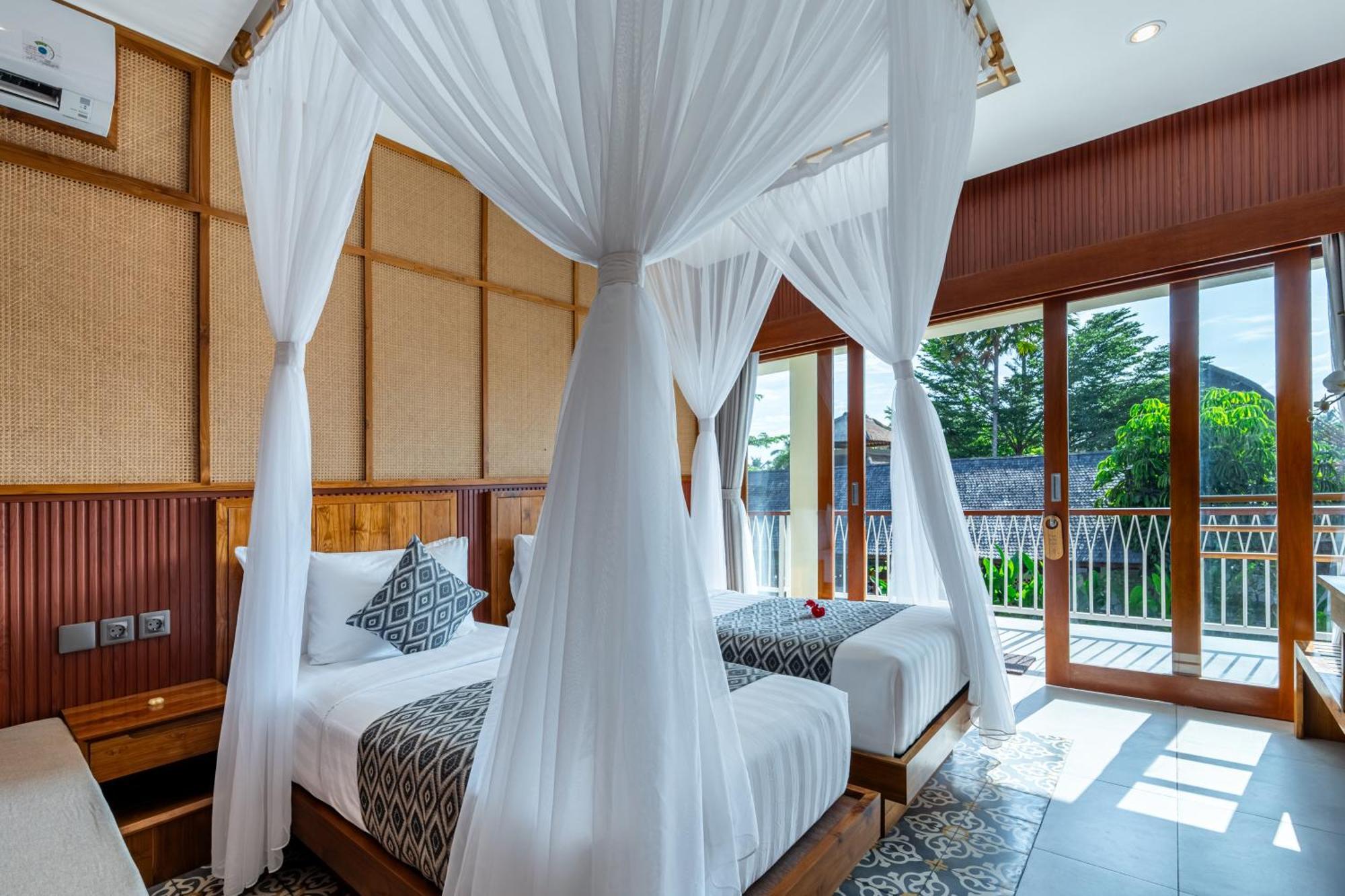 Hotel Puri Andong 4*